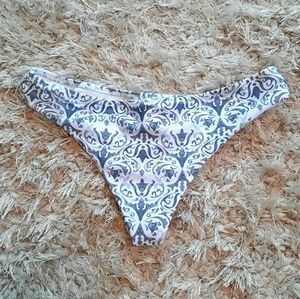 Ultra cheeky swimsuit bottoms